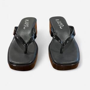 Y2K Black Platform Flip Flop Heels Size 7